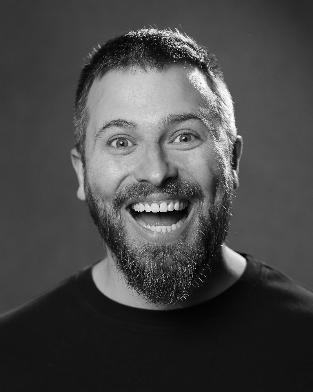 Ryan Jon Headshot (1)